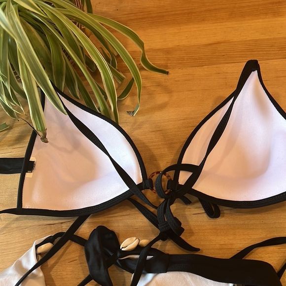 Black bikini bundle - Picture 8 of 9